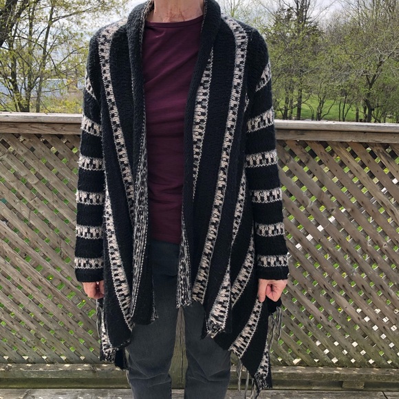 Billabong open front sweater. Black,gray,white. Size large - Picture 2 of 10